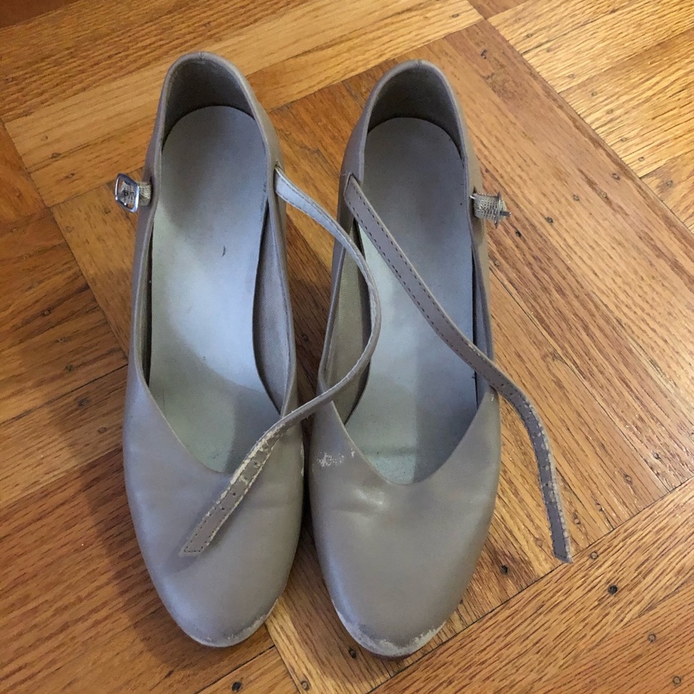 So Danca Character Heels
